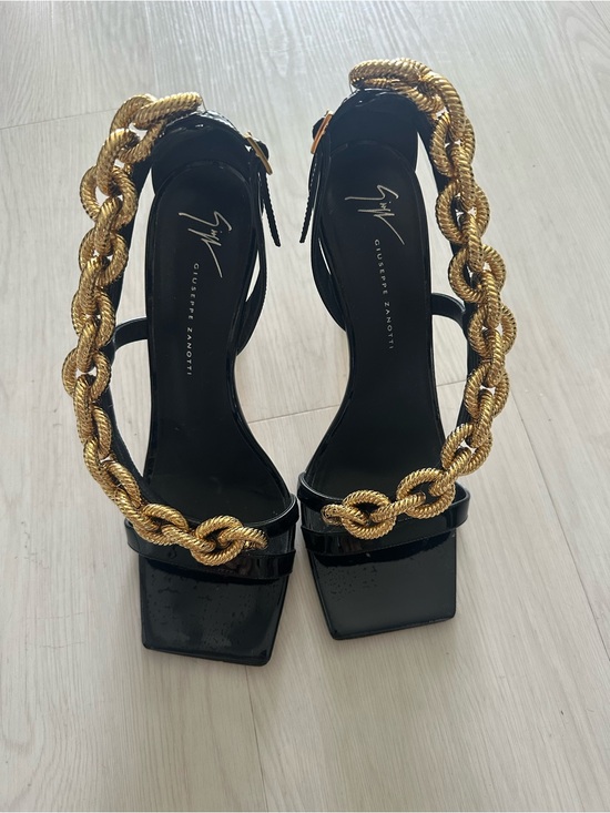 Giuseppe Zanotti Shoes - Giuseppe Zanotti Black Patent Heels with Gold Rope Chain